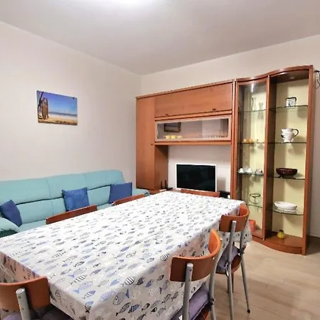 Chiara Pool バルドリーノ